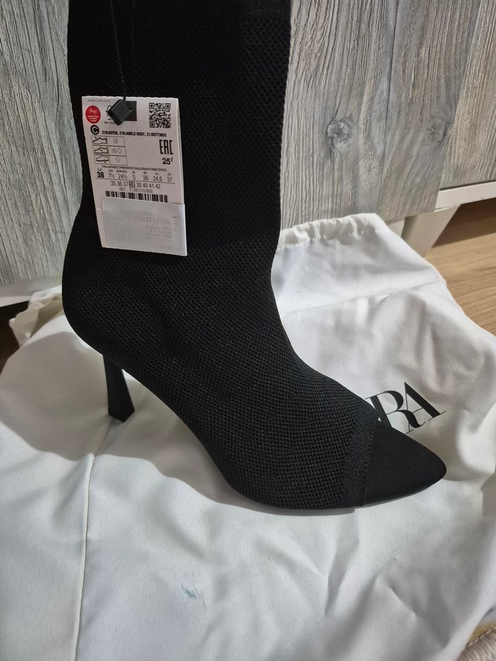 Zara Siyah topuklu bot - Görsel 2