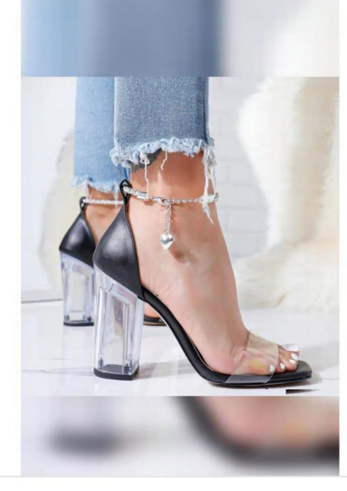 Zincir Detaylı Siyah Topuklu - Görsel 3