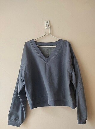 v yaka sweat
