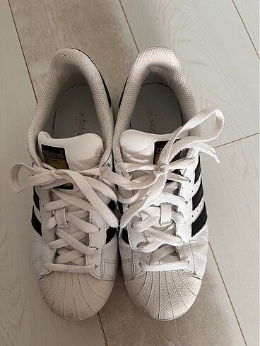 Adidas superstar