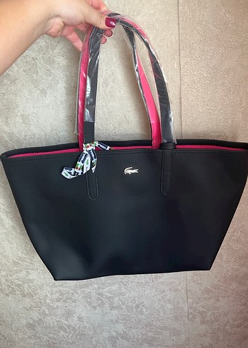 Lacoste kol çantası