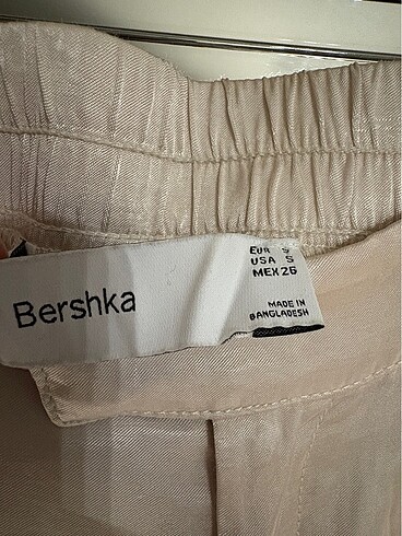 s Beden Bershka pantolon