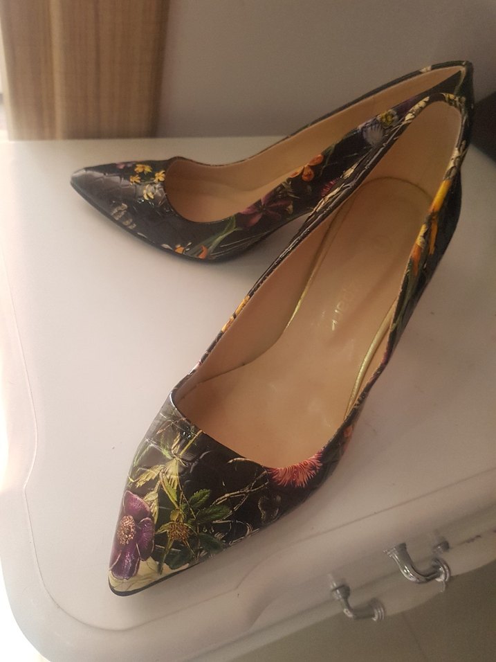 Çiçek Desenli Klasik Stiletto Topuklu Ayakkabı - Görsel 5