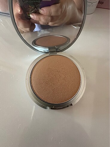 Beden The balm highliter