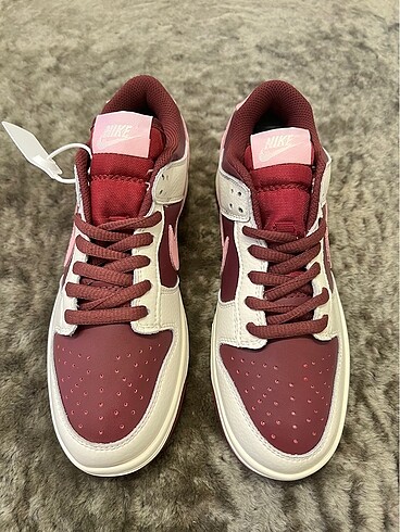 40 Beden NİKE DUNK LOW VALENTİNES DAY