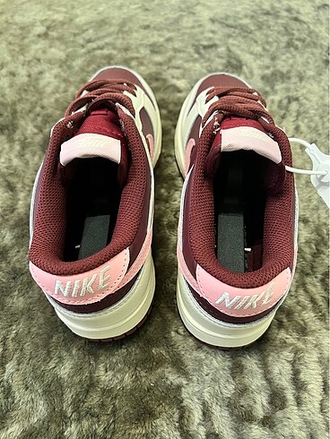 40 Beden çeşitli Renk NİKE DUNK LOW VALENTİNES DAY