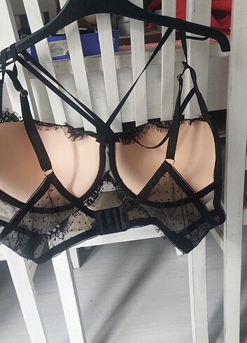Ann Summers marka sutyen