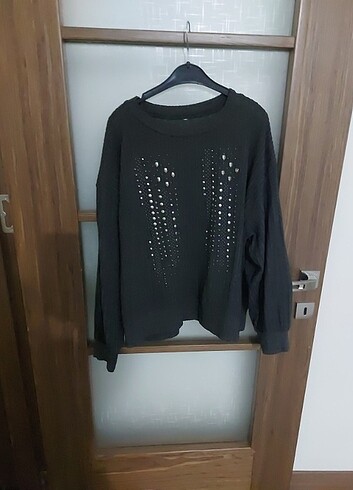 Stradivarius zımba detaylı sweatshirt