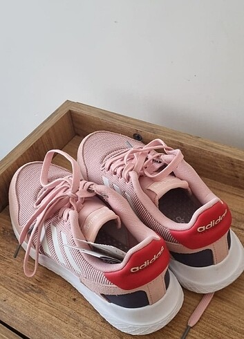 Adidas spor ayakkabi