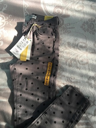 Pull and bear 26 beden kot