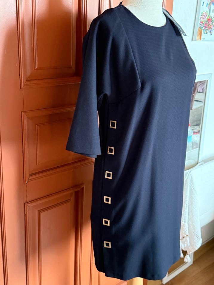 Düğmeli koyulacivert  Midi Rahat Elbise - Görsel 3