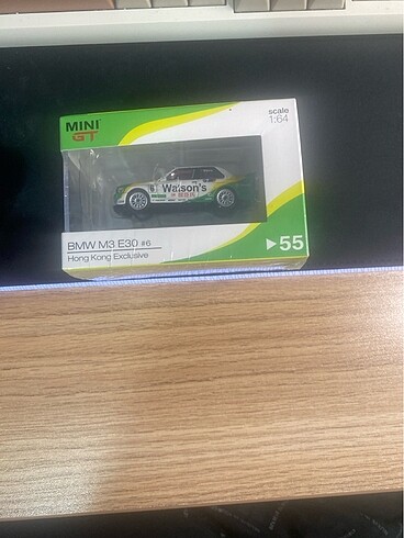 MiniGT 55 BMW M3 E30 Hong Kong Exclusive