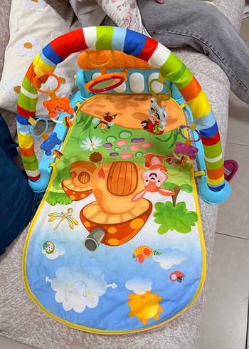 Oyun halısı piyanolu