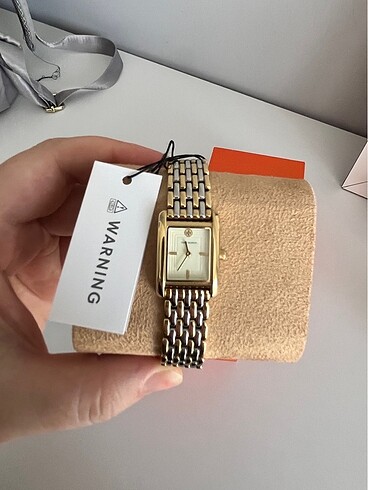  Beden Yeni tory burch saat