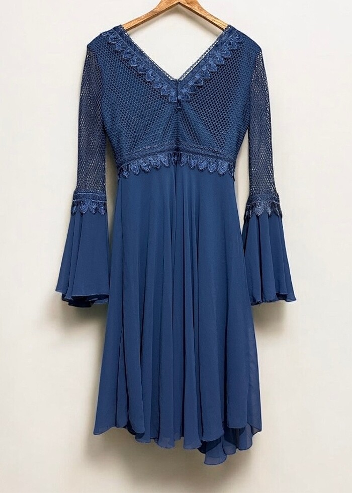 Üstü Dantel Volanlı Şifon Elbise Mavi - Görsel 4