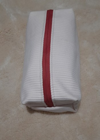 Fermuarlı Kadın Makyaj Çantası - Görsel 5