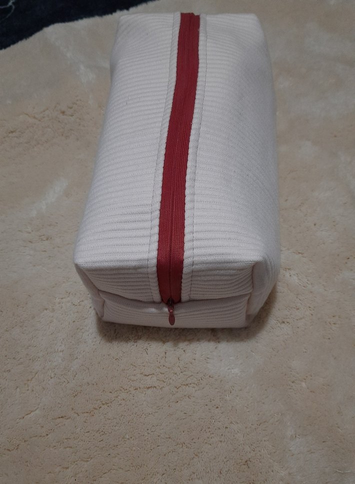 Fermuarlı Kadın Makyaj Çantası - Görsel 3