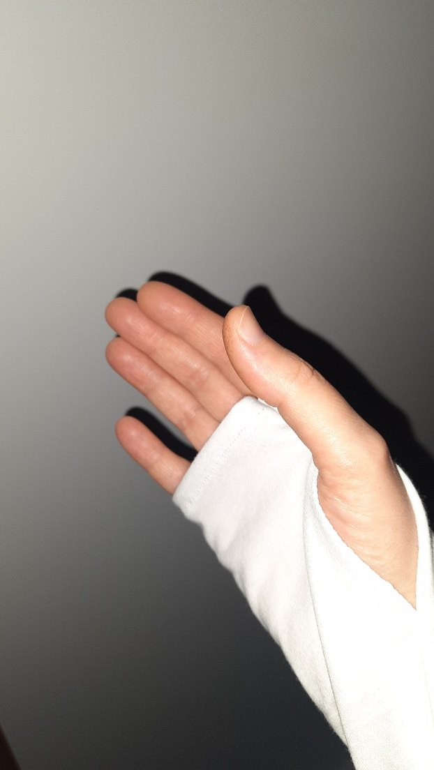 Beyaz Parmak Geçmeli Pamuk Kolluk - Görsel 3