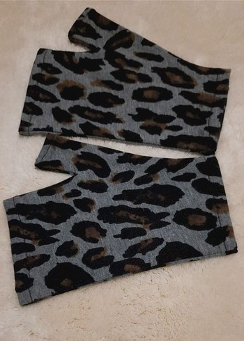 Gri Leopar Desenli Penye Parmaksız Eldiven - Görsel 3