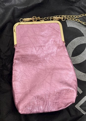 Zincir Detaylı Parlak Pembe Kadın Çanta