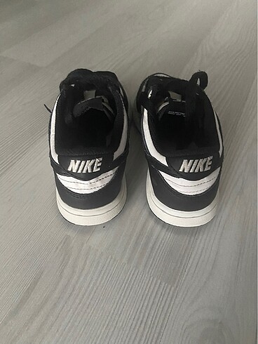 28 Beden siyah Renk Nike spor ayakkabı