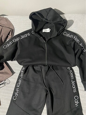 Calvin klein eşofman takımı