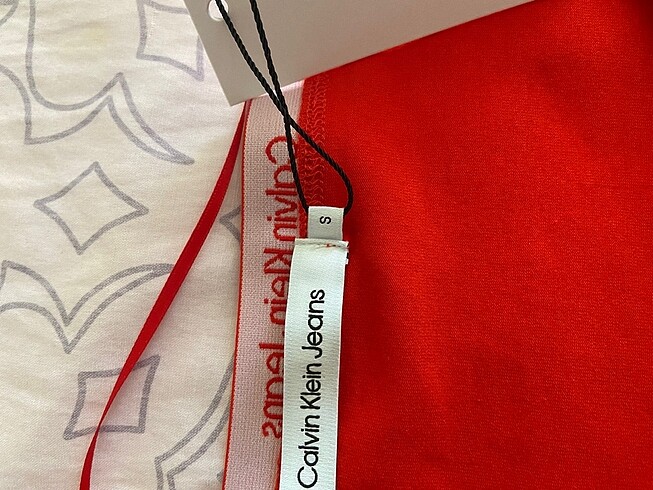 s Beden Calvin klein tshirt