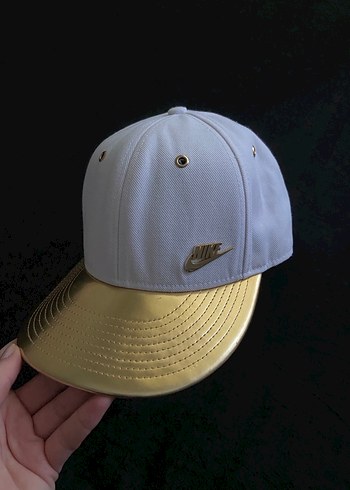 Nike Beyaz Sapka