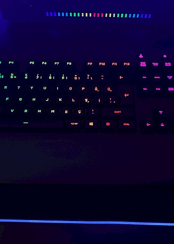 Çok Renkli Işıklı Klavye Logitech G213 - Görsel 3