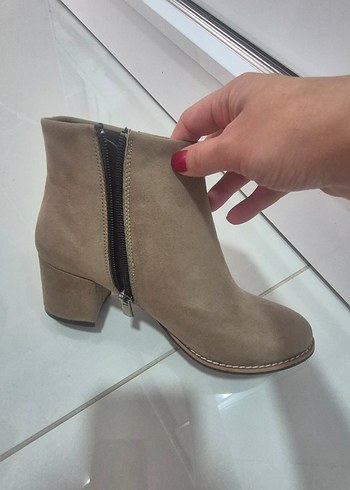 Bej Süet Kadın Topuklu Bot - Görsel 5