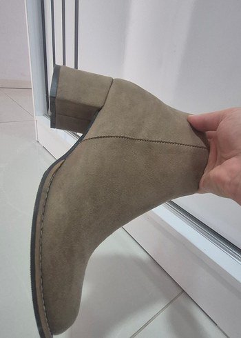 Bej Süet Kadın Topuklu Bot - Görsel 4