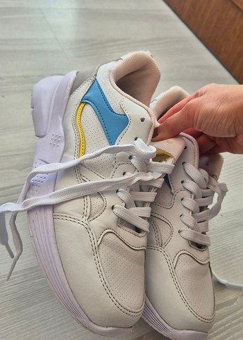 Beyaz Bağcıklı Kadın Spor Ayakkabı - Görsel 7