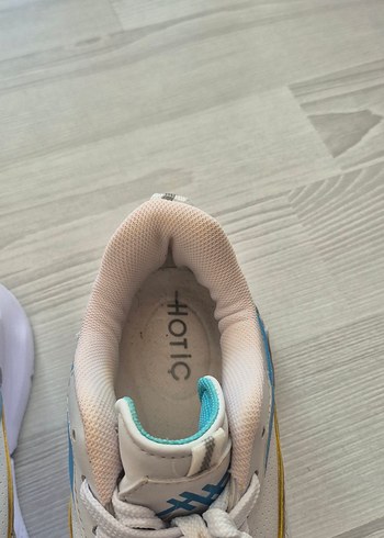 Beyaz Bağcıklı Kadın Spor Ayakkabı - Görsel 3