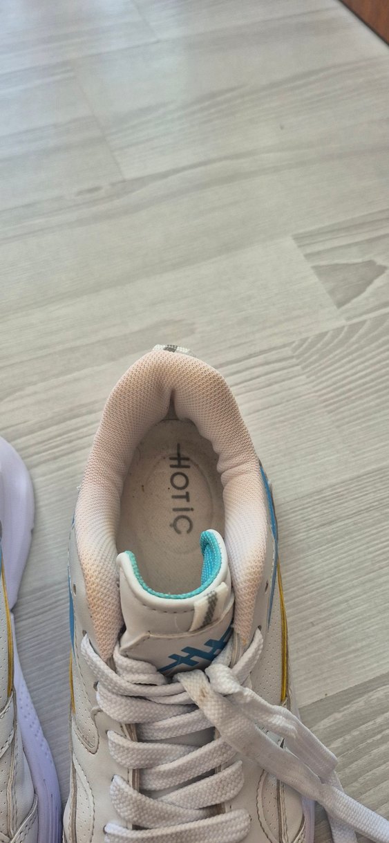 Beyaz Bağcıklı Kadın Spor Ayakkabı - Görsel 3