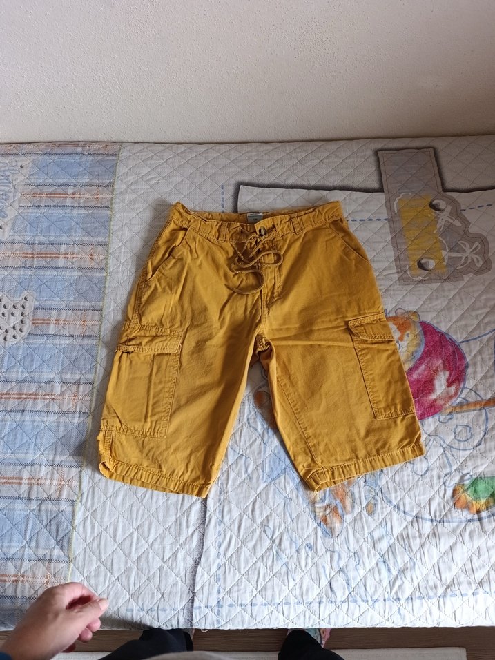 Erkek Sarı Kemerli Rahat Kesim Şort - Görsel 3