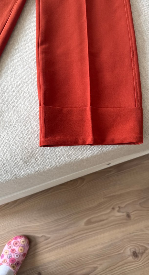 Kırmızı kumaş pantolon - Görsel 2