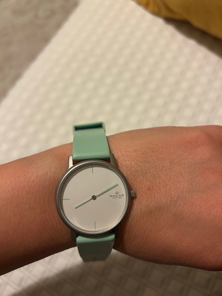 Minimalist Yeşil Kemerli Kadın Saati - Görsel 3