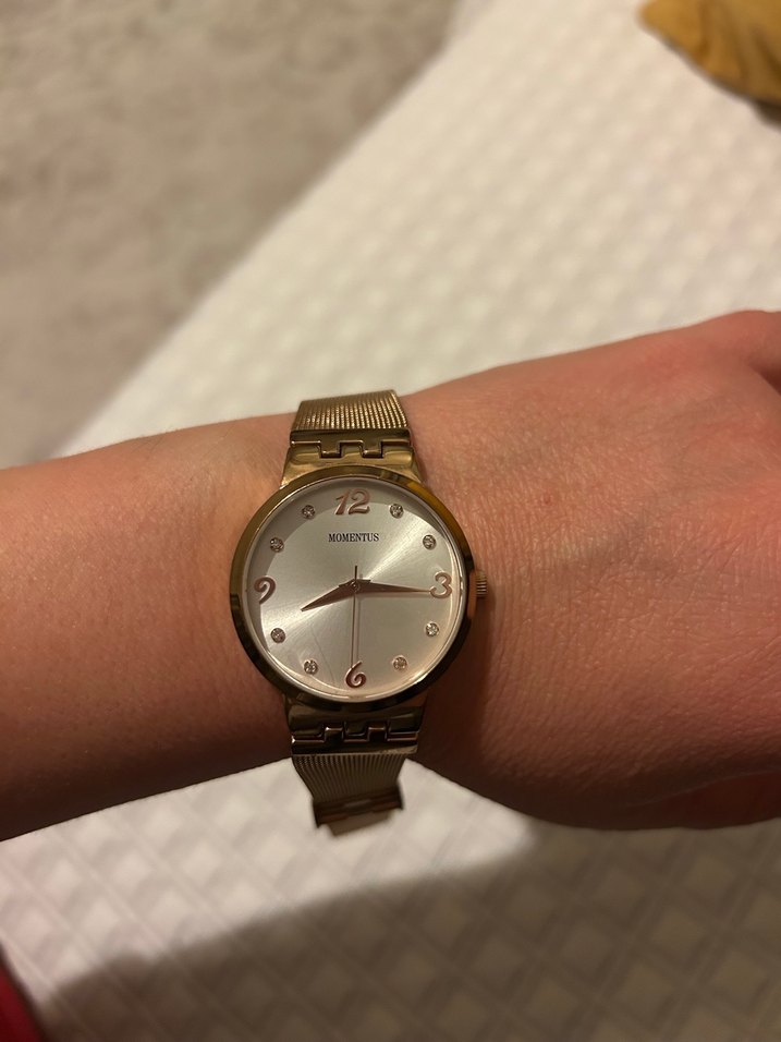 Altın Renkli Kadın Kol Saati - Görsel 4