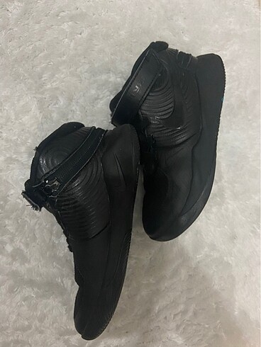 30 Beden siyah Renk Nike erkek çocuk