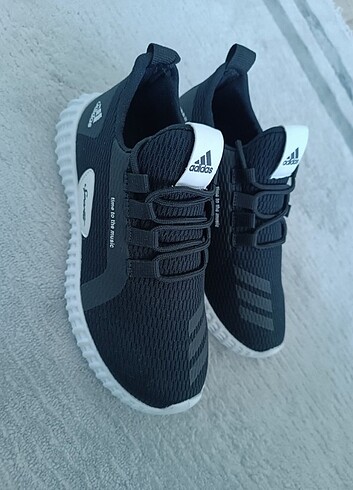 37 Beden Adidas ayakkabı