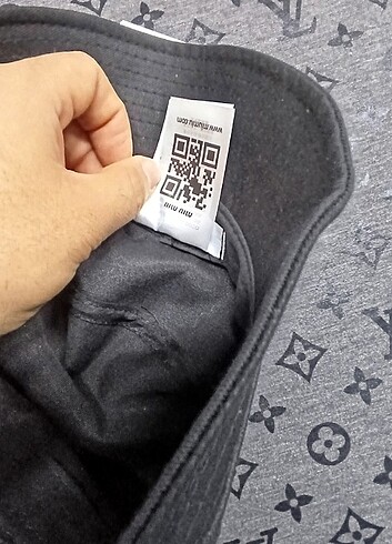  Beden siyah Renk Miu miu şapka 