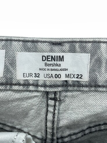 32 Beden çeşitli Renk Bershka Jean / Kot %70 İndirimli.