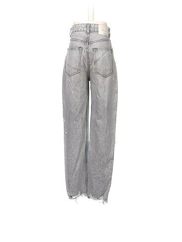 32 Beden Bershka Jean / Kot %70 İndirimli.