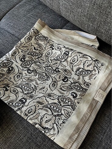 Freshscarfs eşarp