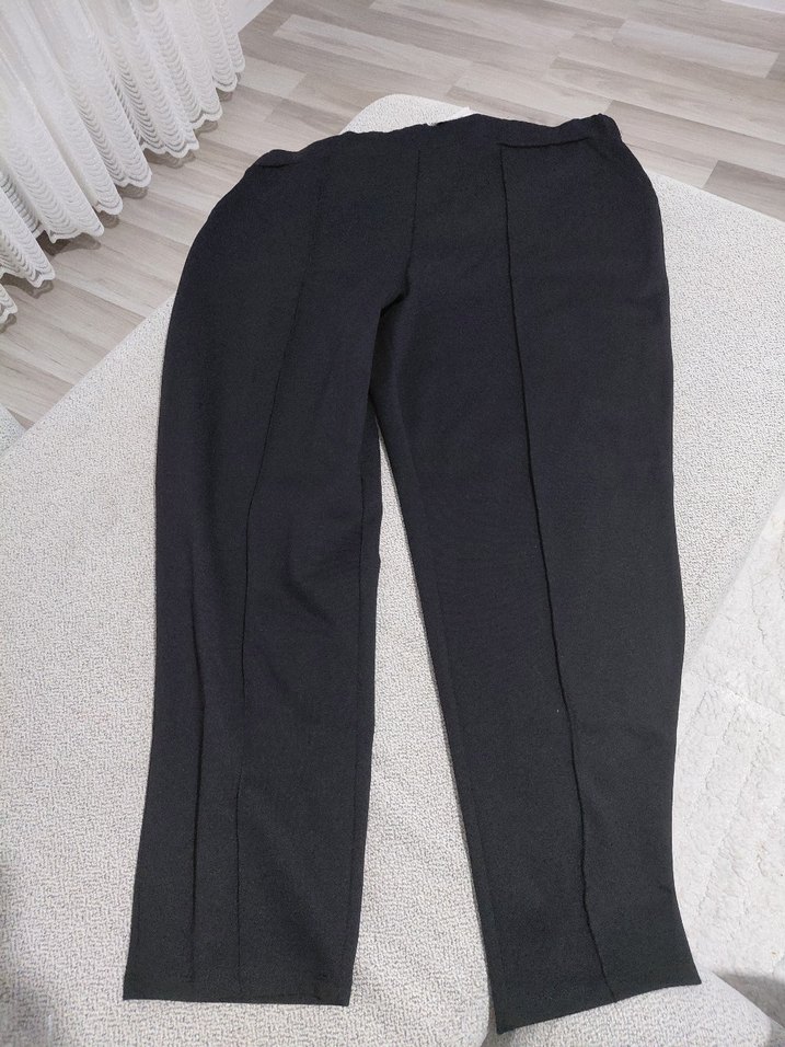 Siyah Yüksek Bel Düz Kesim Pantolon — görsel 4/5