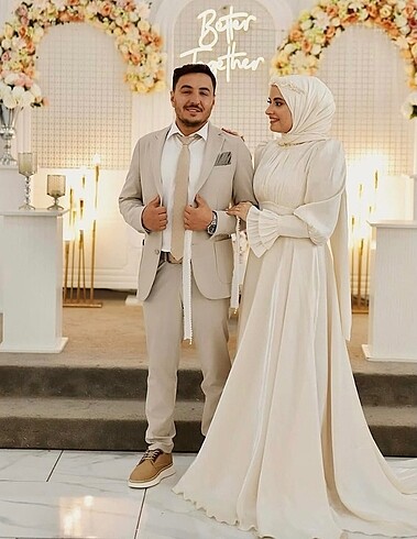Nişan elbisesi