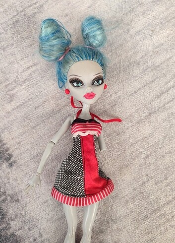 Monster high ghoulia bebek oyuncak bebek