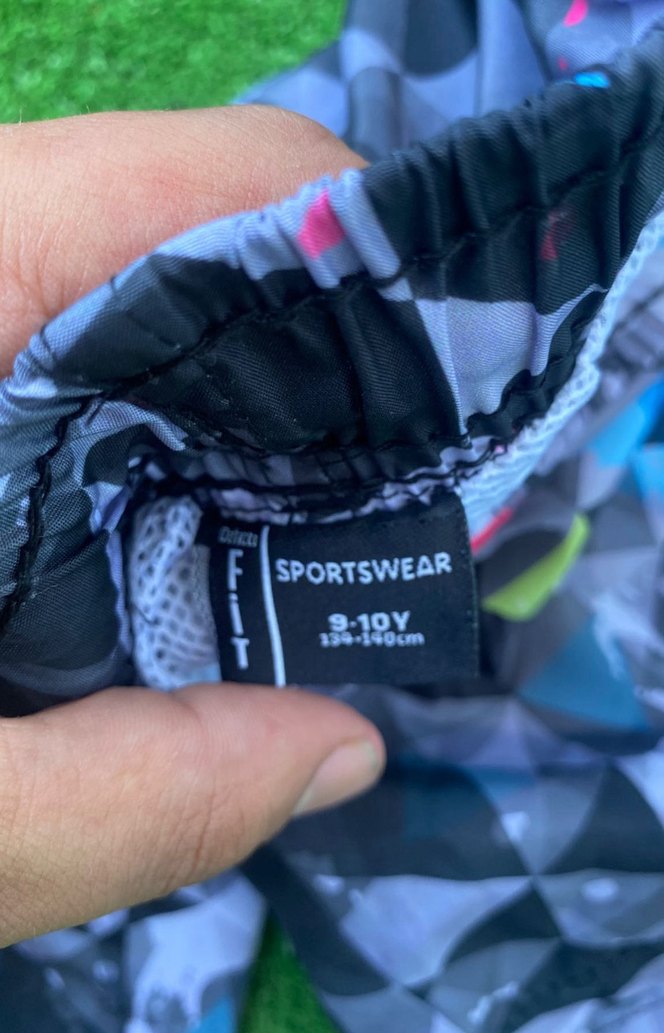 Renkli Geometrik Desenli Erkek Çocuk Mayo Şortu - Görsel 2