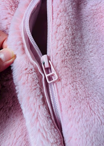 Kız Çocuk Pembe Kapüşonlu Kürklü Yelek - Görsel 3