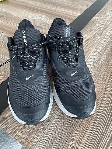 Nike erkek koşu ayakkabısı